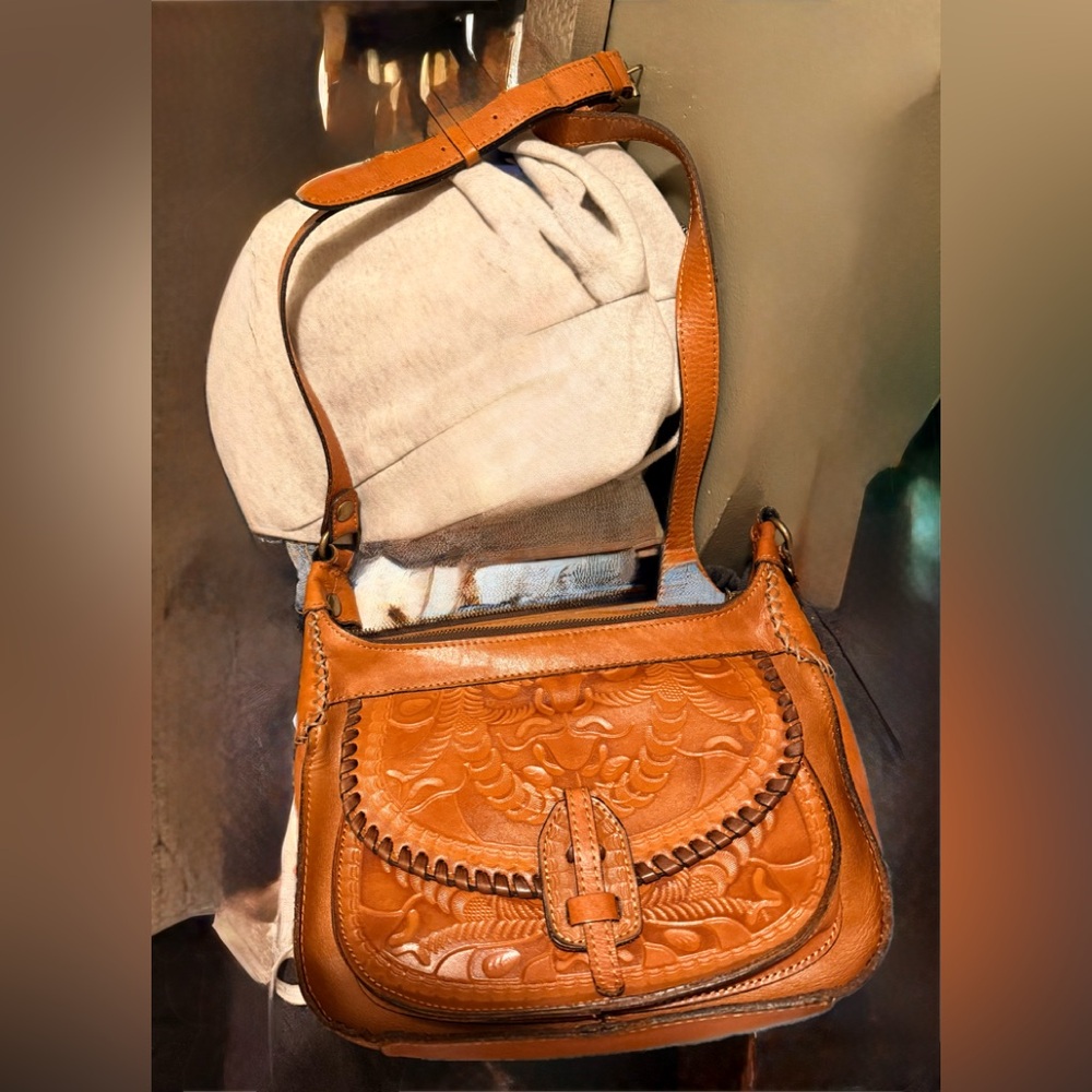Partricia Nash crossbody or shoulder bag very good condition
